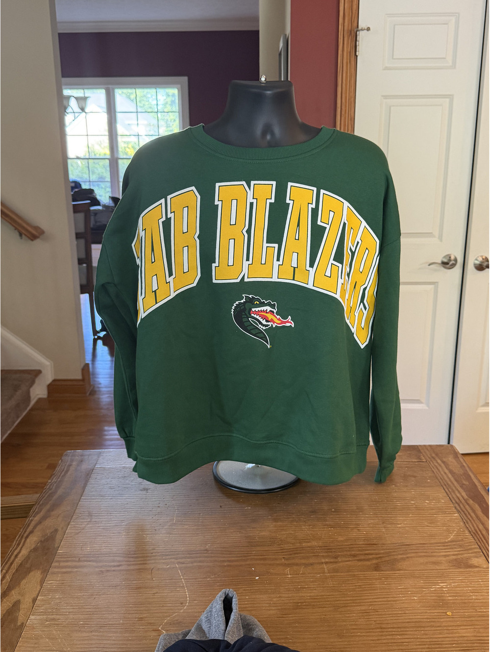 Prestone UAB Blazers Green Crewneck Sweatshirt Womens BOXY Medium